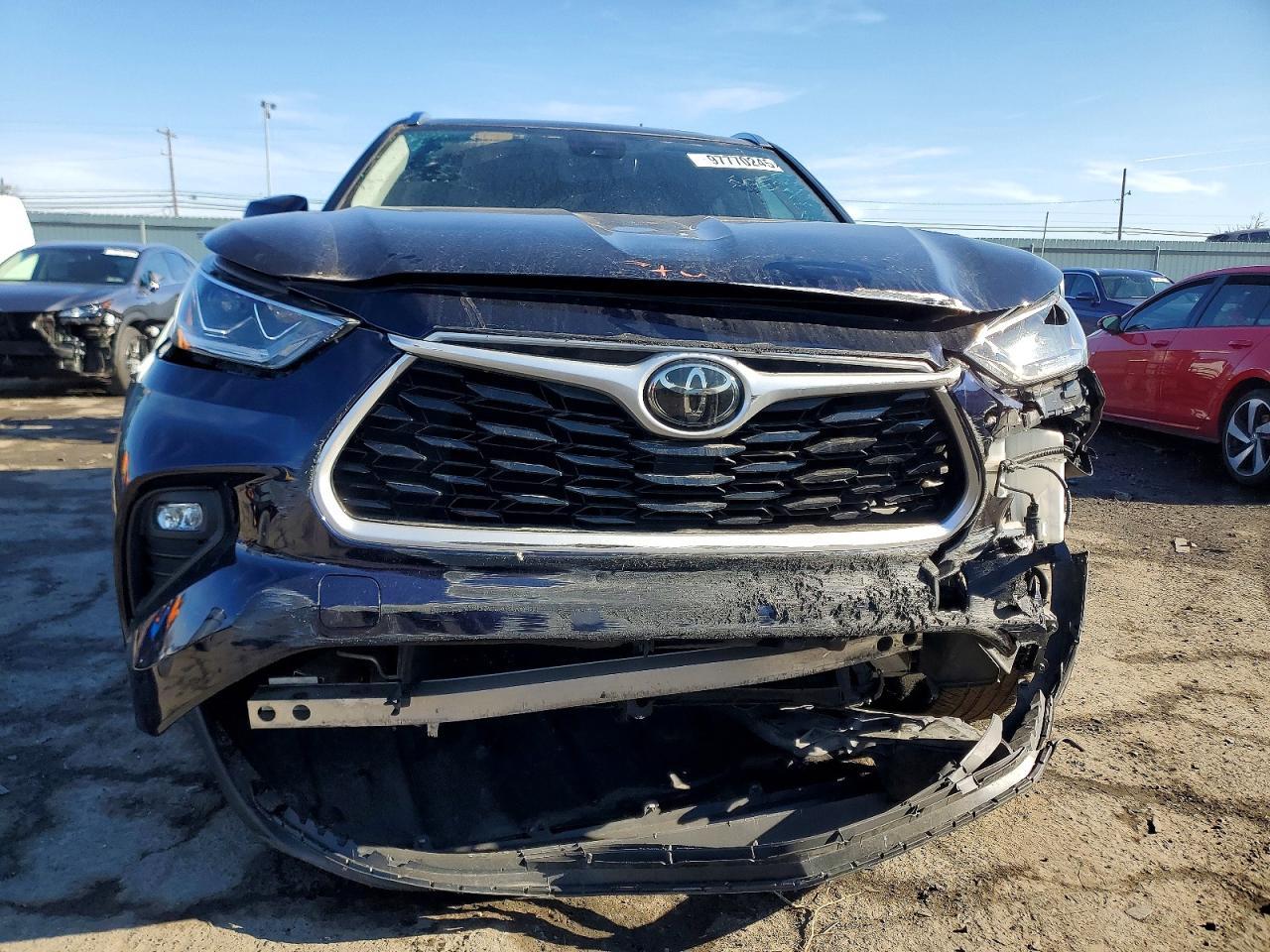 2021 TOYOTA HIGHLANDER