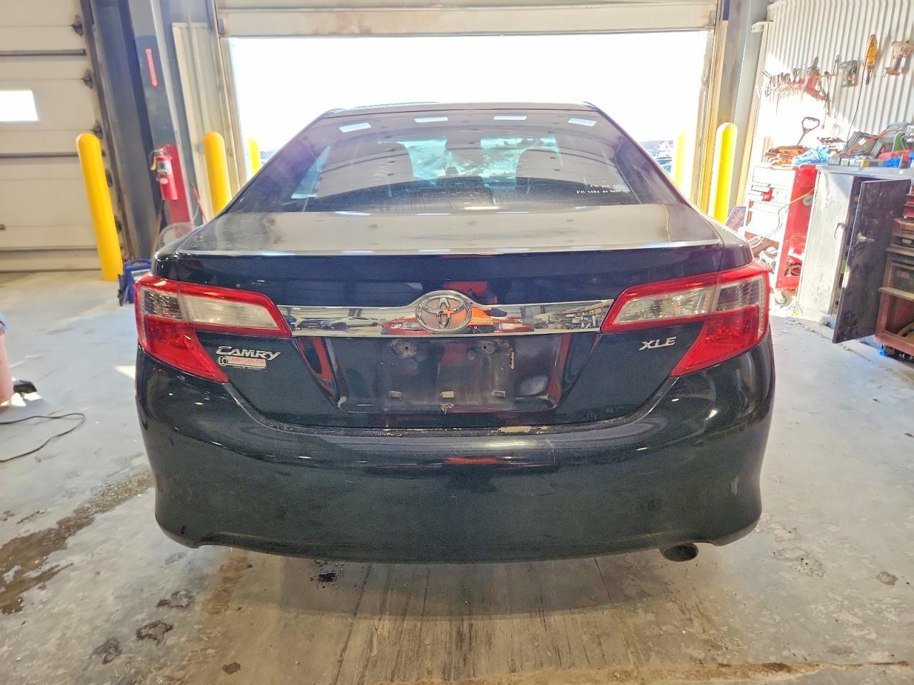 2014 TOYOTA CAMRY