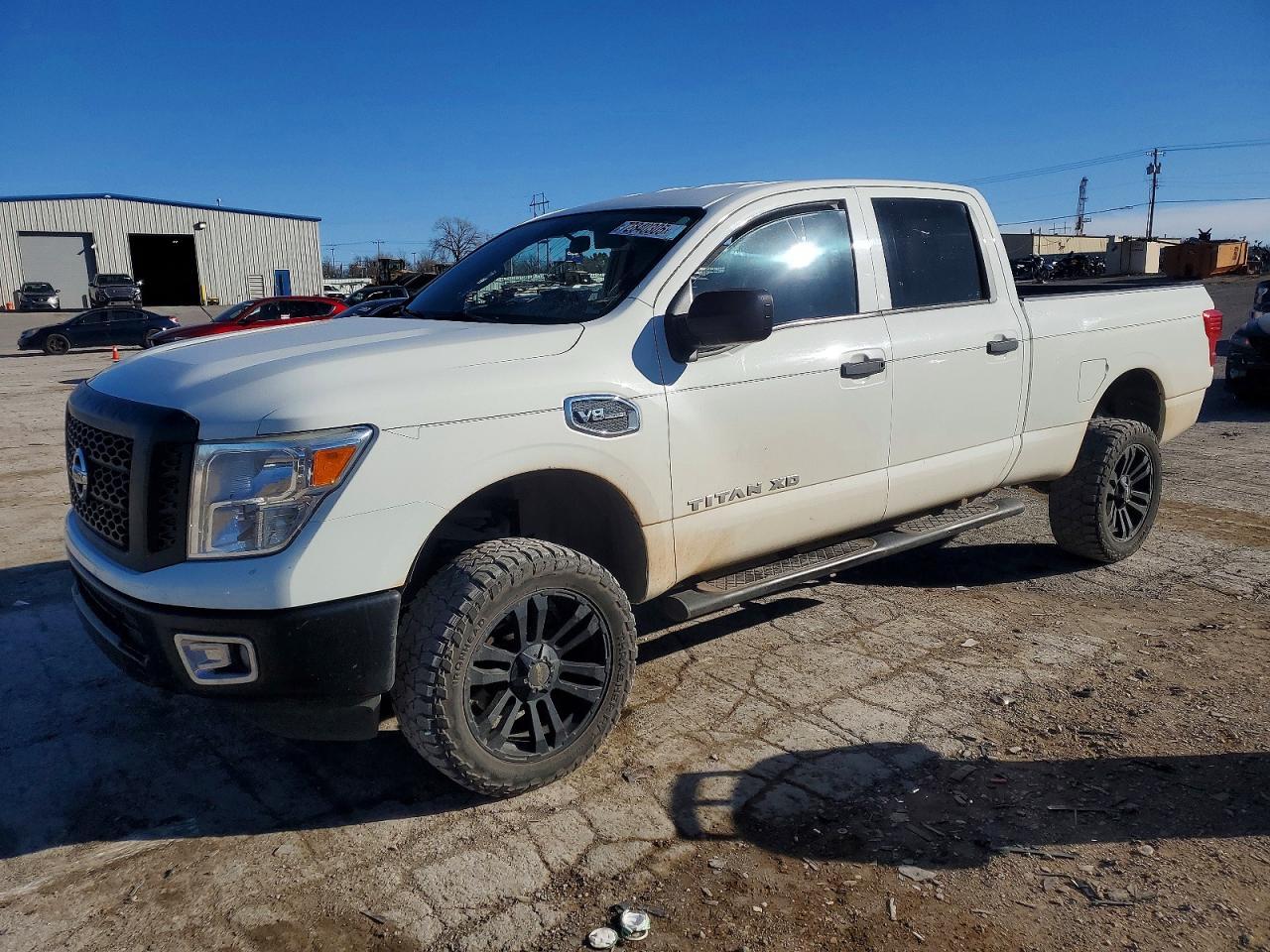 2017 NISSAN Titan