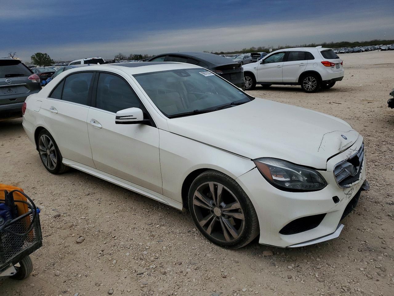 2014 MERCEDES-BENZ E-Class