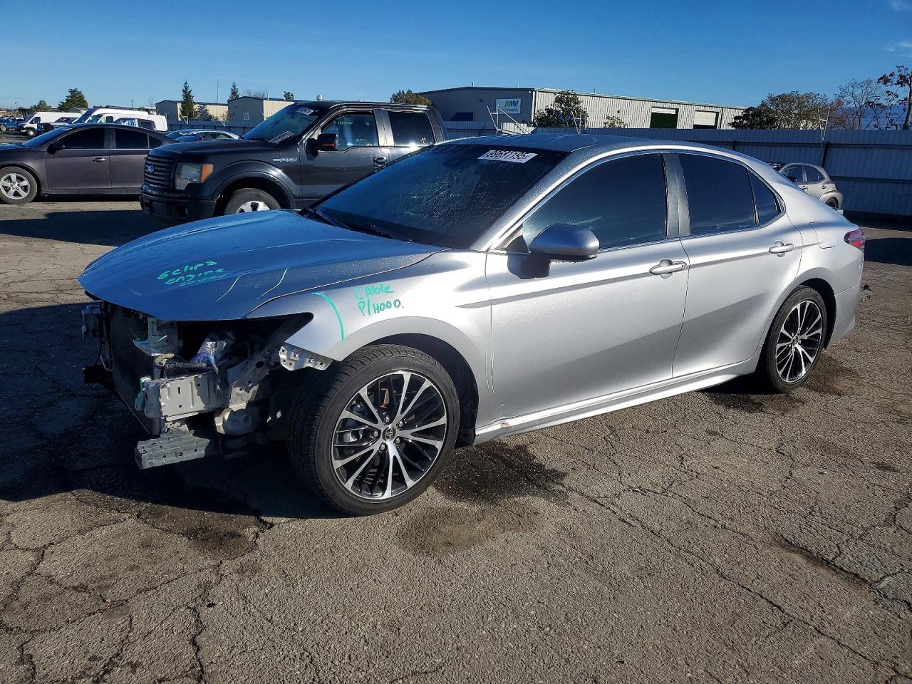 2018 TOYOTA CAMRY