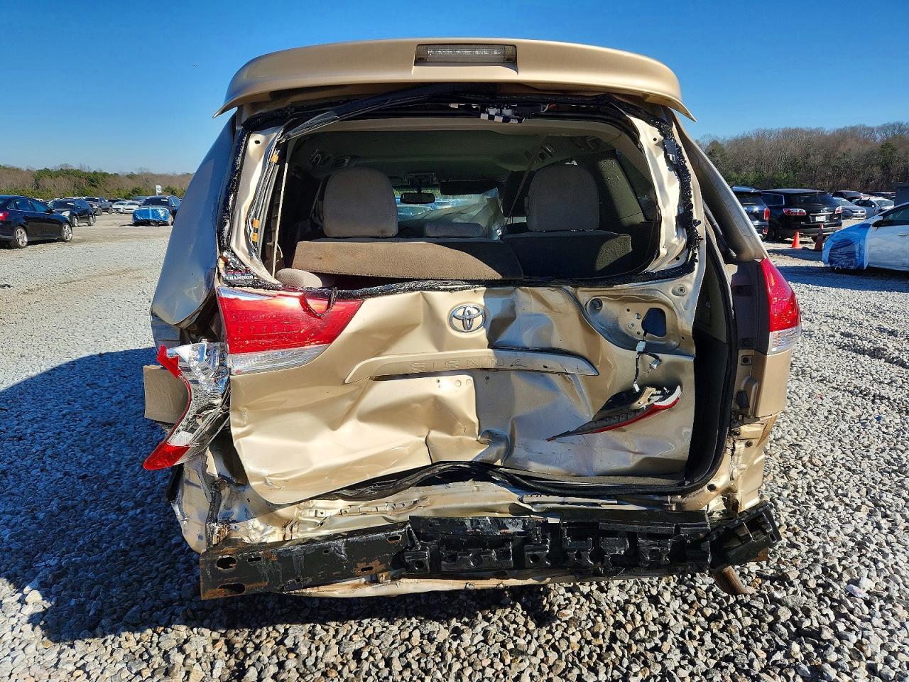 2013 TOYOTA SIENNA