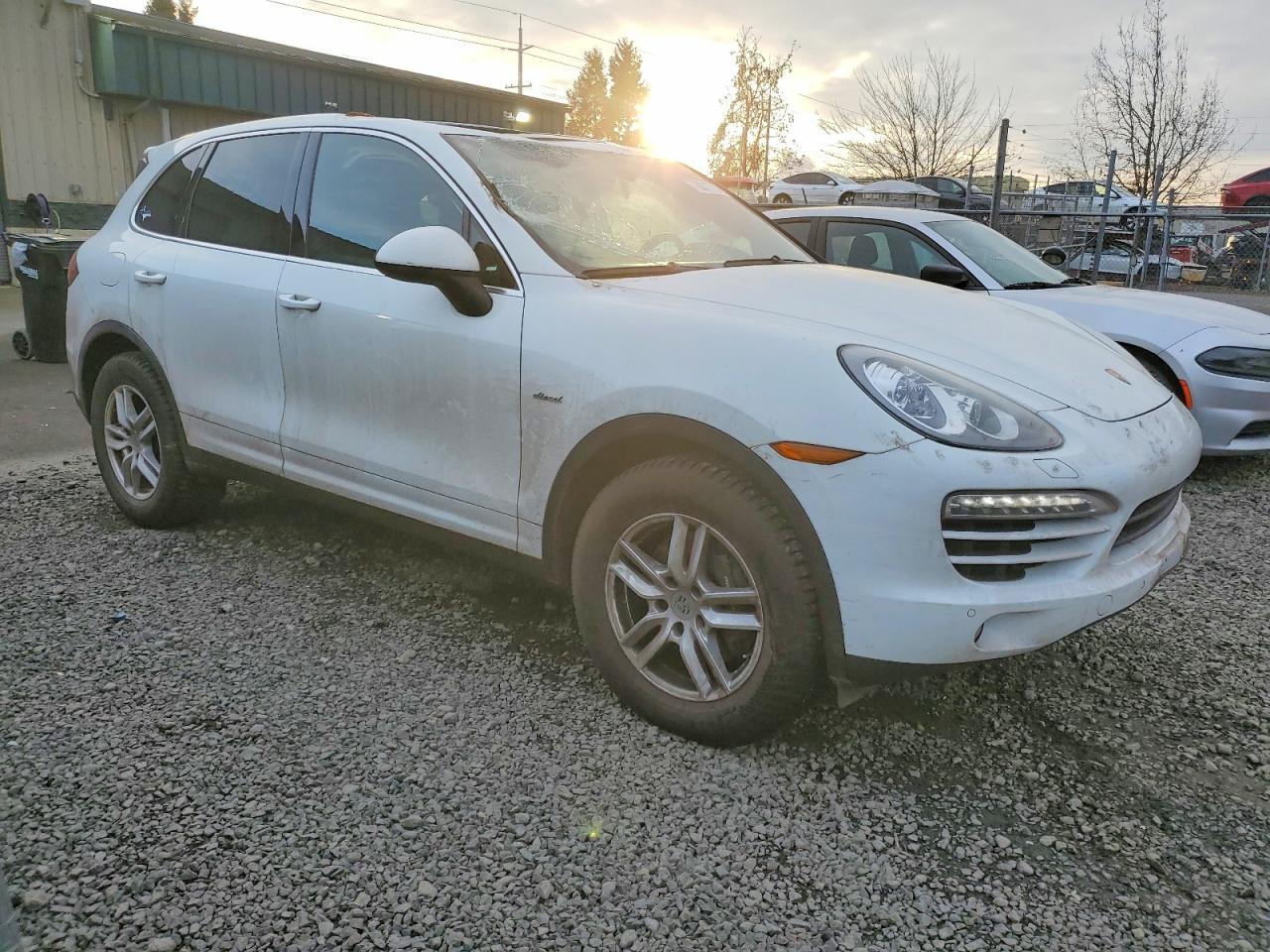 2013 PORSCHE CAYENNE
