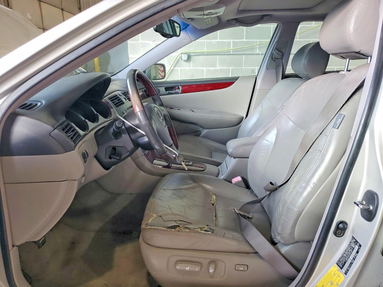 2004 LEXUS ES 330