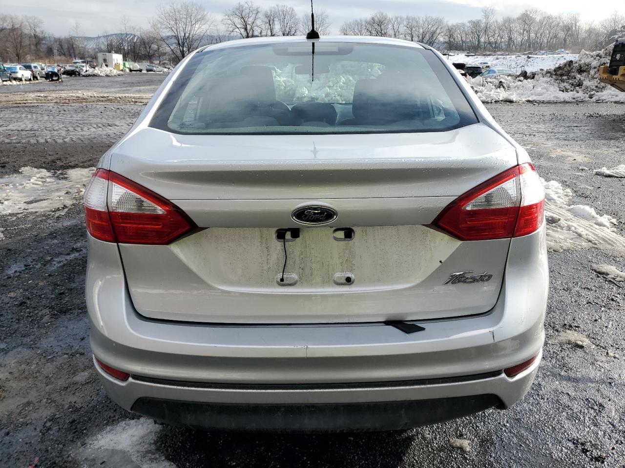 2015 FORD Fiesta