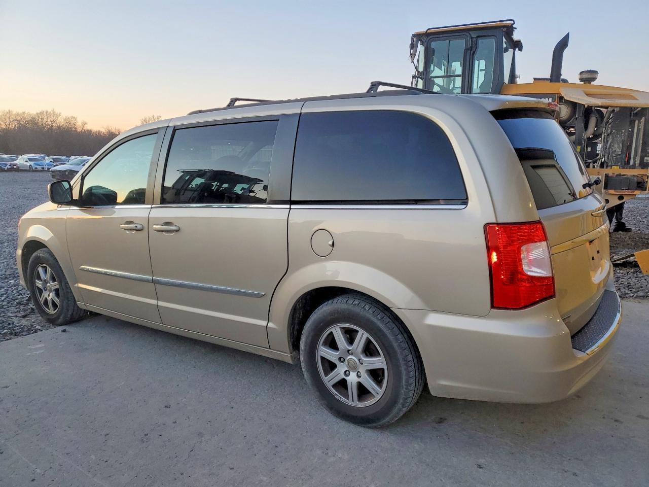 2012 CHRYSLER Town & Country