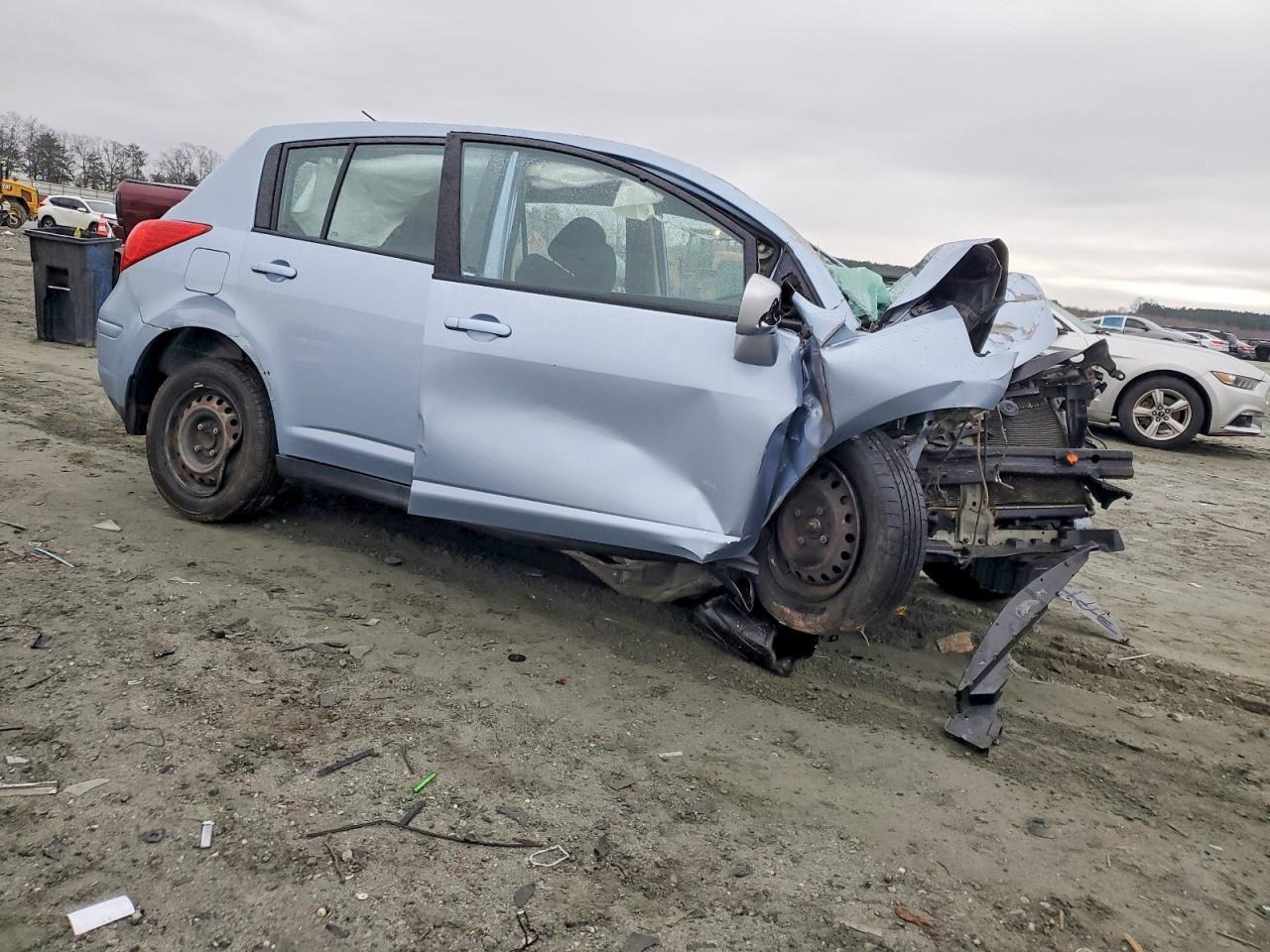 2010 NISSAN VERSA