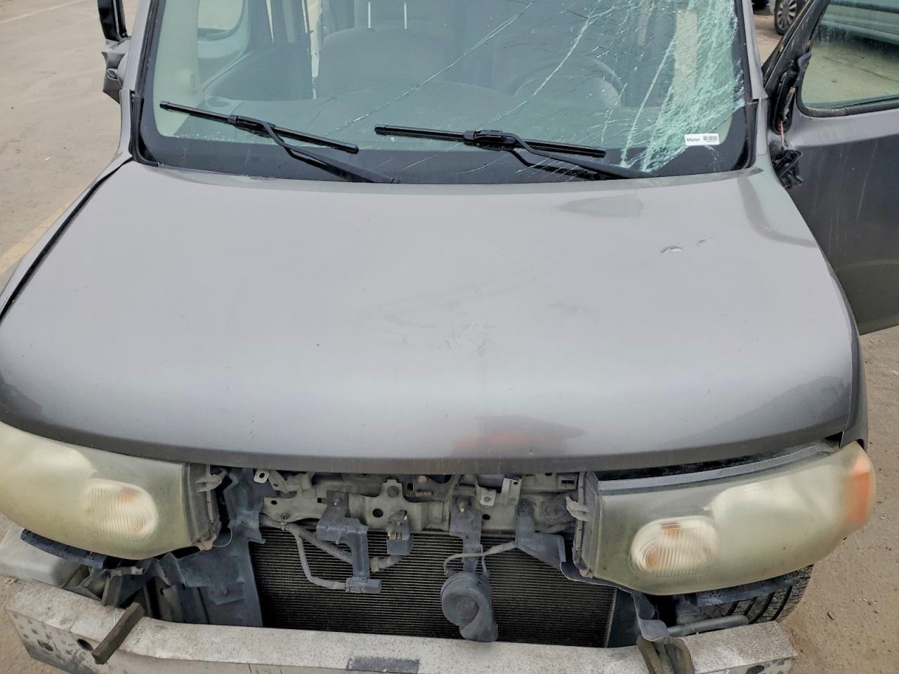 2010 NISSAN CUBE