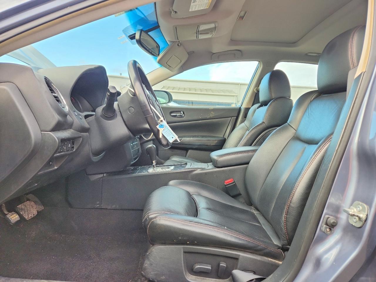 2012 NISSAN Maxima
