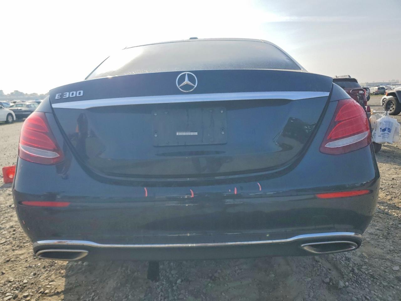 2017 MERCEDES-BENZ E-Class