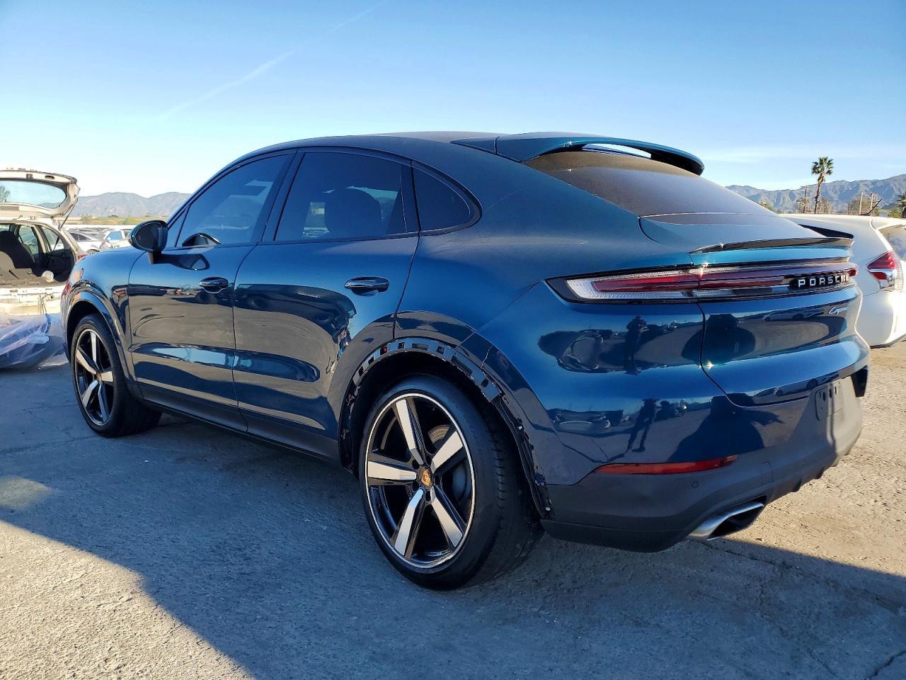 2024 PORSCHE CAYENNE