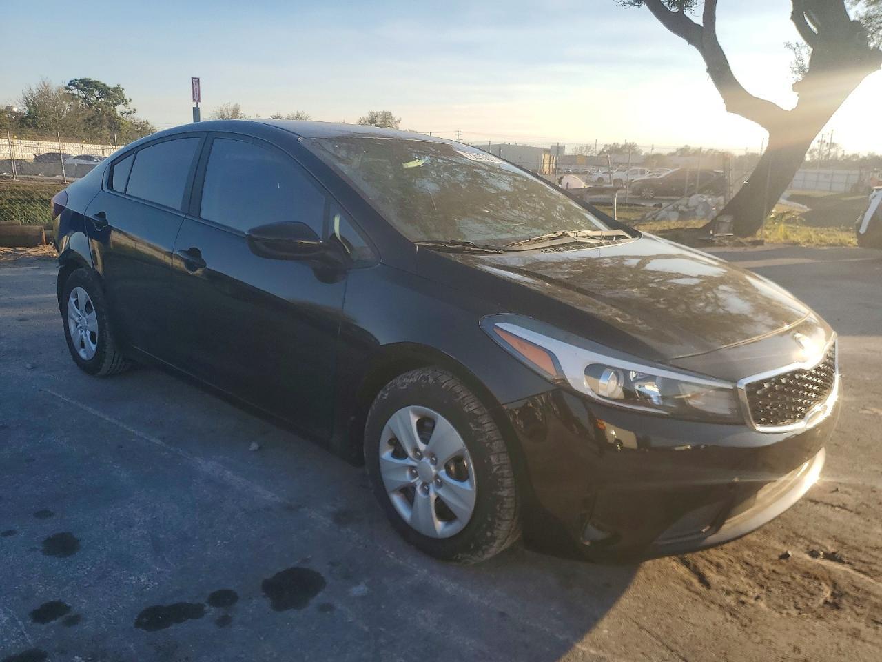 2017 KIA FORTE