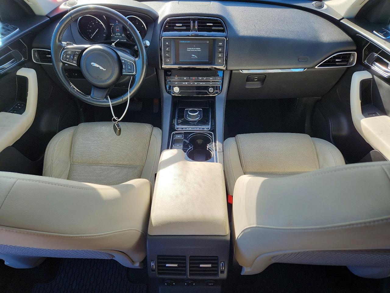 2017 JAGUAR F-Pace