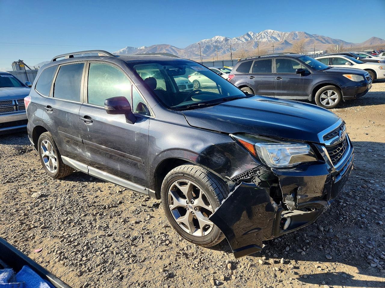 2017 SUBARU FORESTER