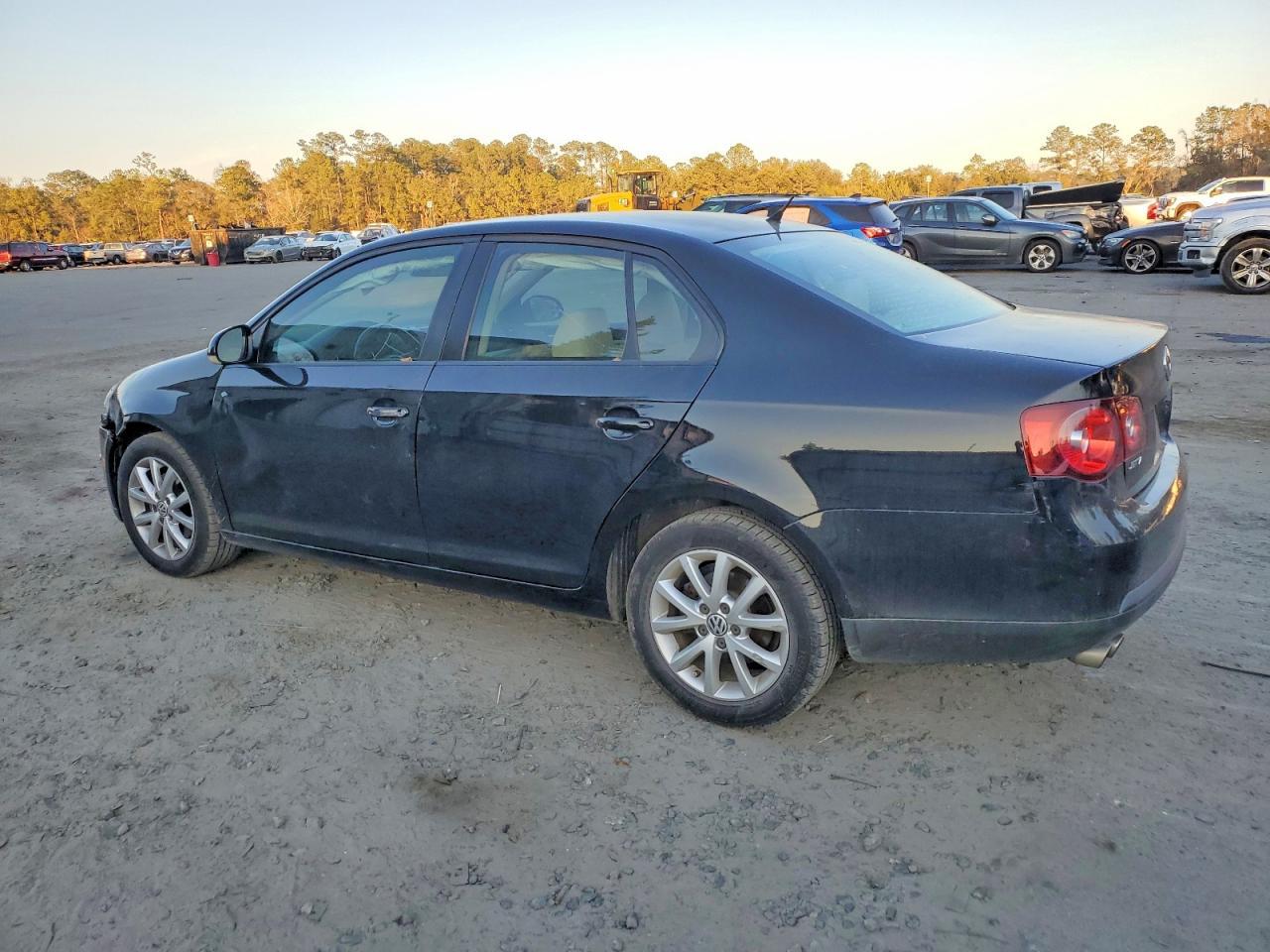 2010 VOLKSWAGEN JETTA