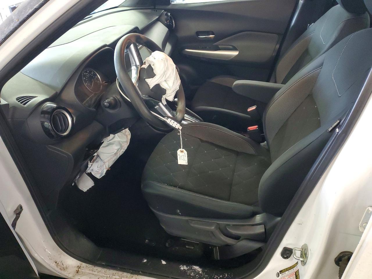 2020 NISSAN KICKS