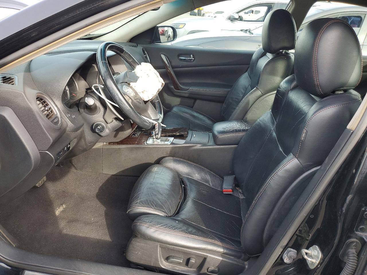 2011 NISSAN Maxima