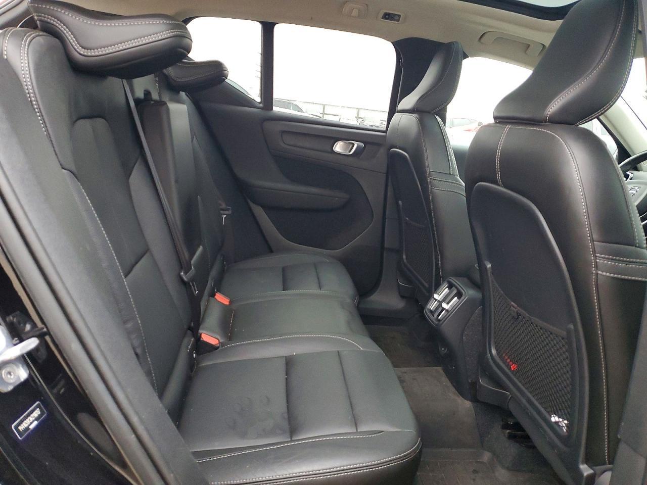 2019 VOLVO XC40