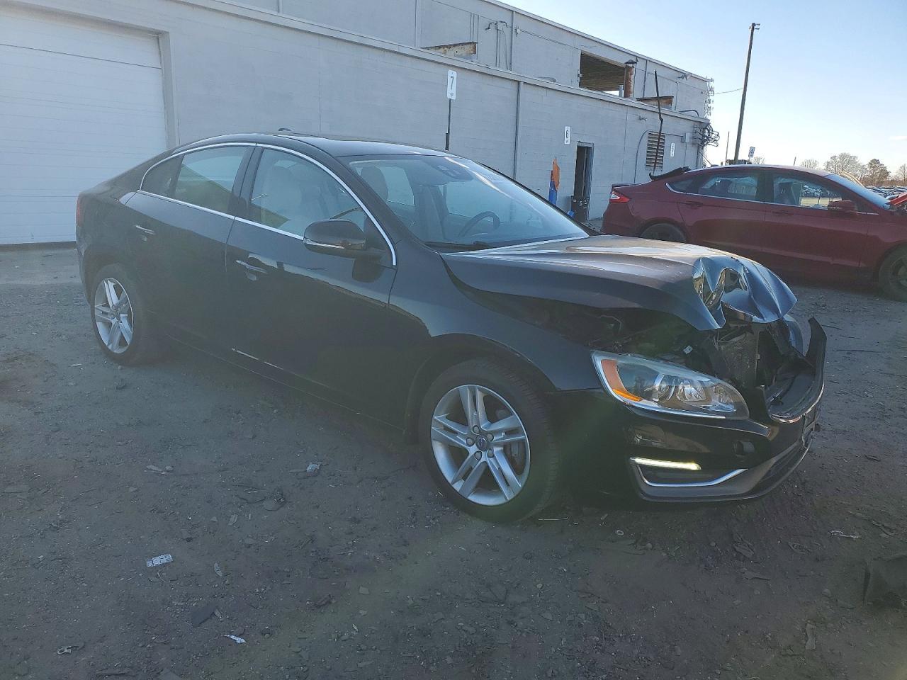 2015 VOLVO S60