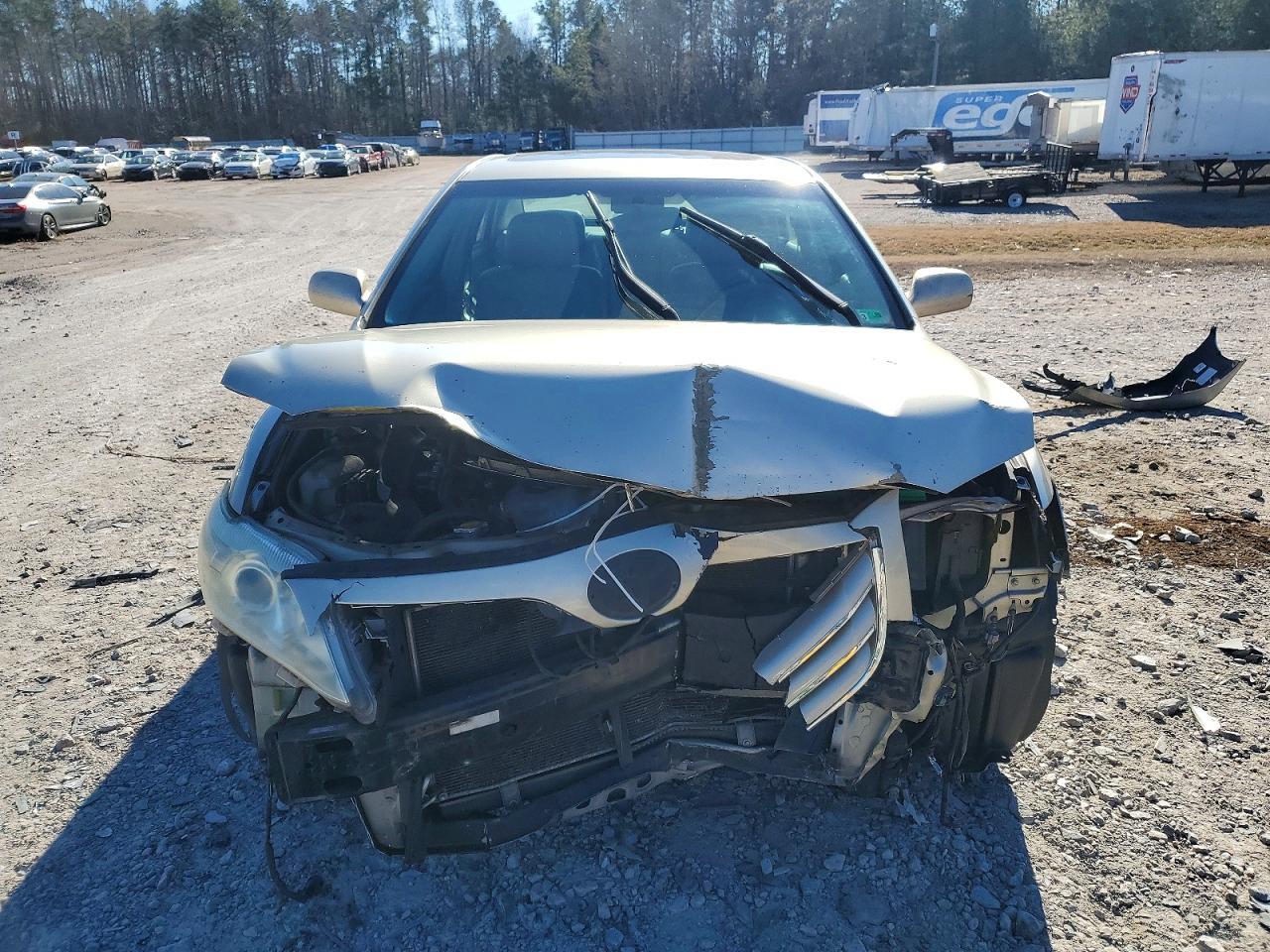 2011 TOYOTA CAMRY