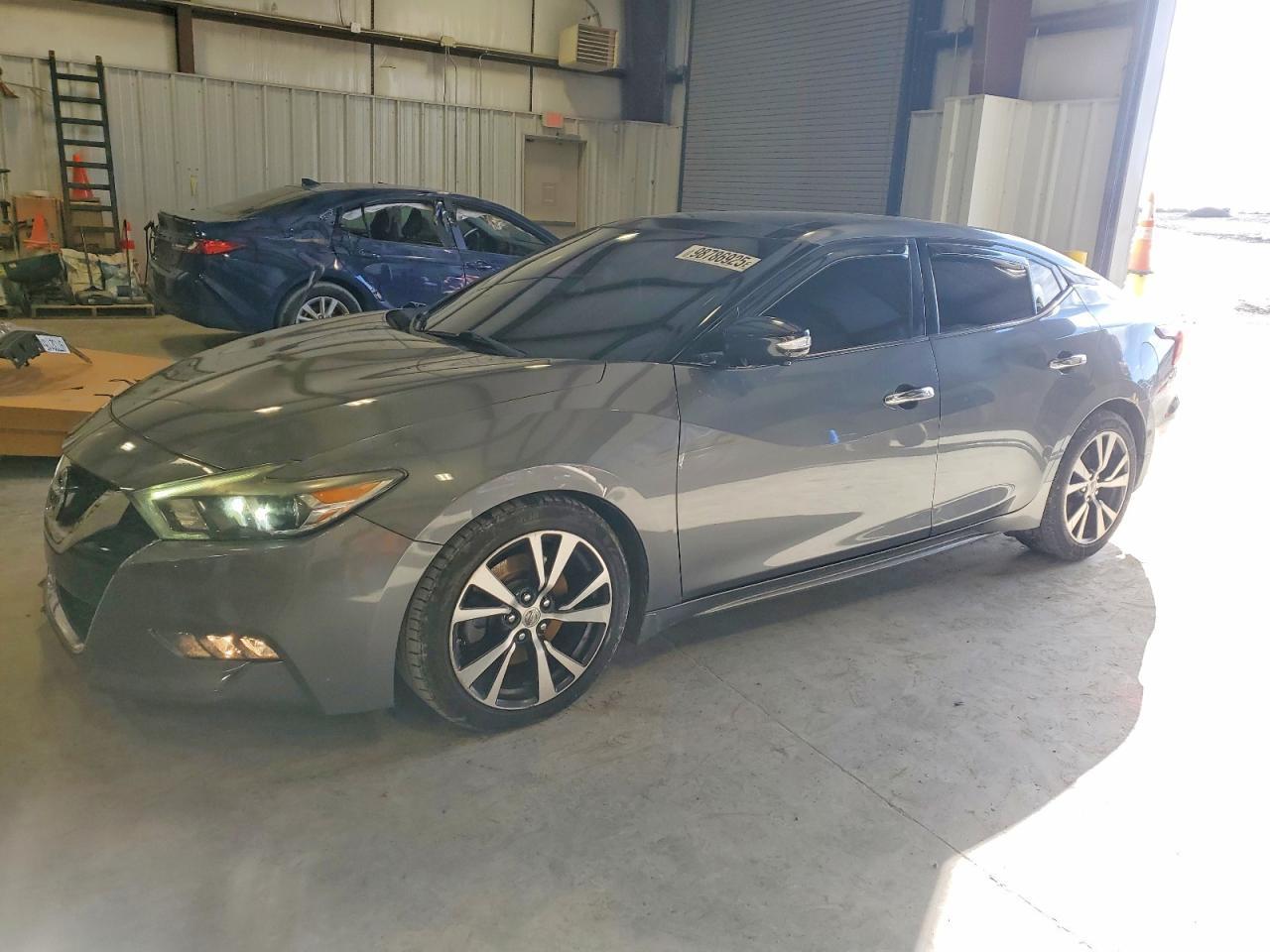 2017 NISSAN Maxima