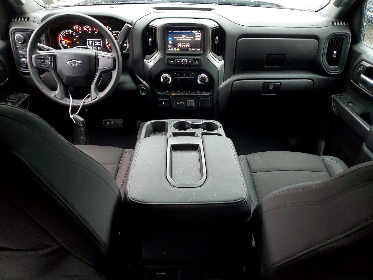 2024 CHEVROLET Silverado