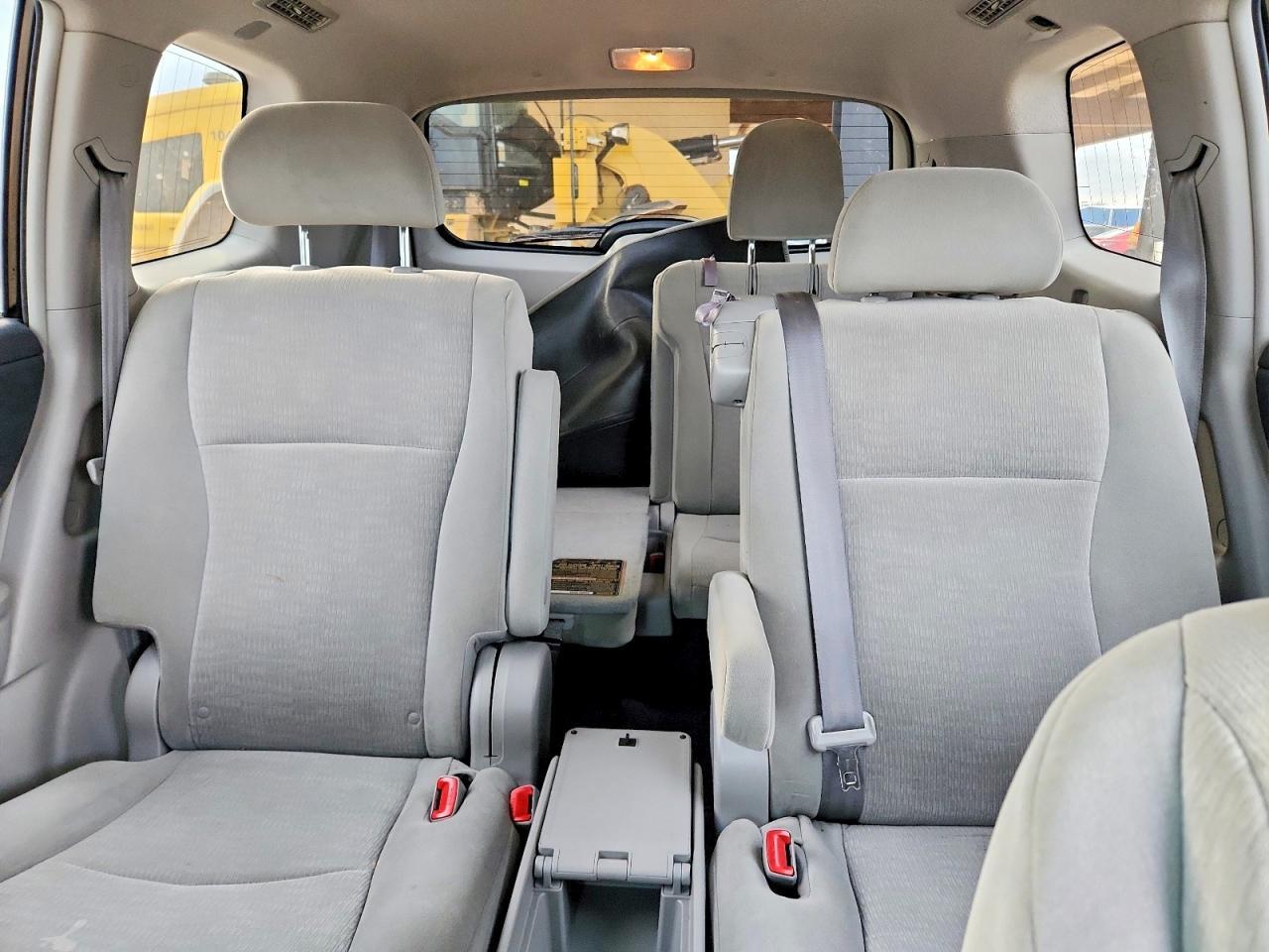 2011 TOYOTA HIGHLANDER
