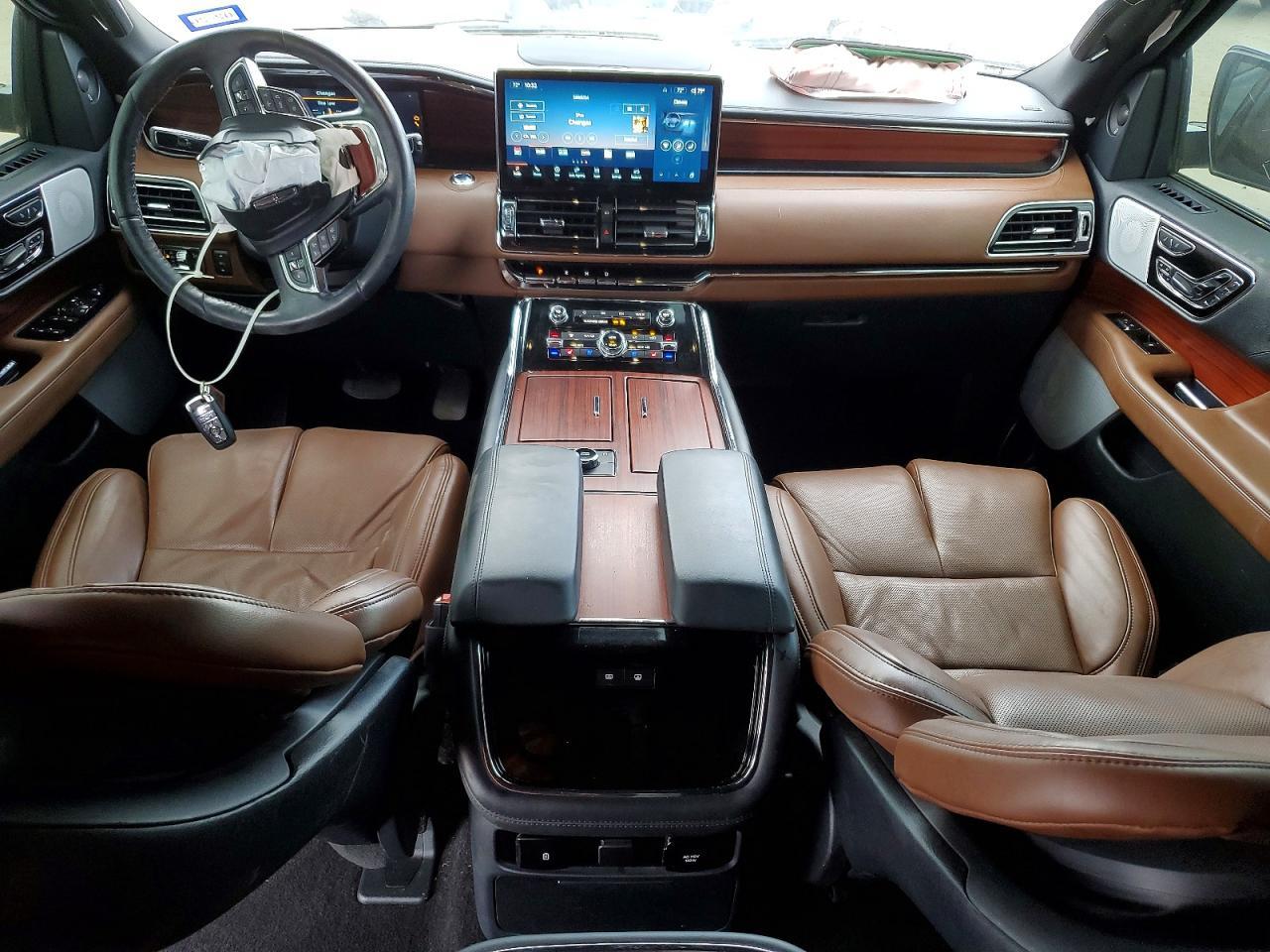 2024 LINCOLN Navigator
