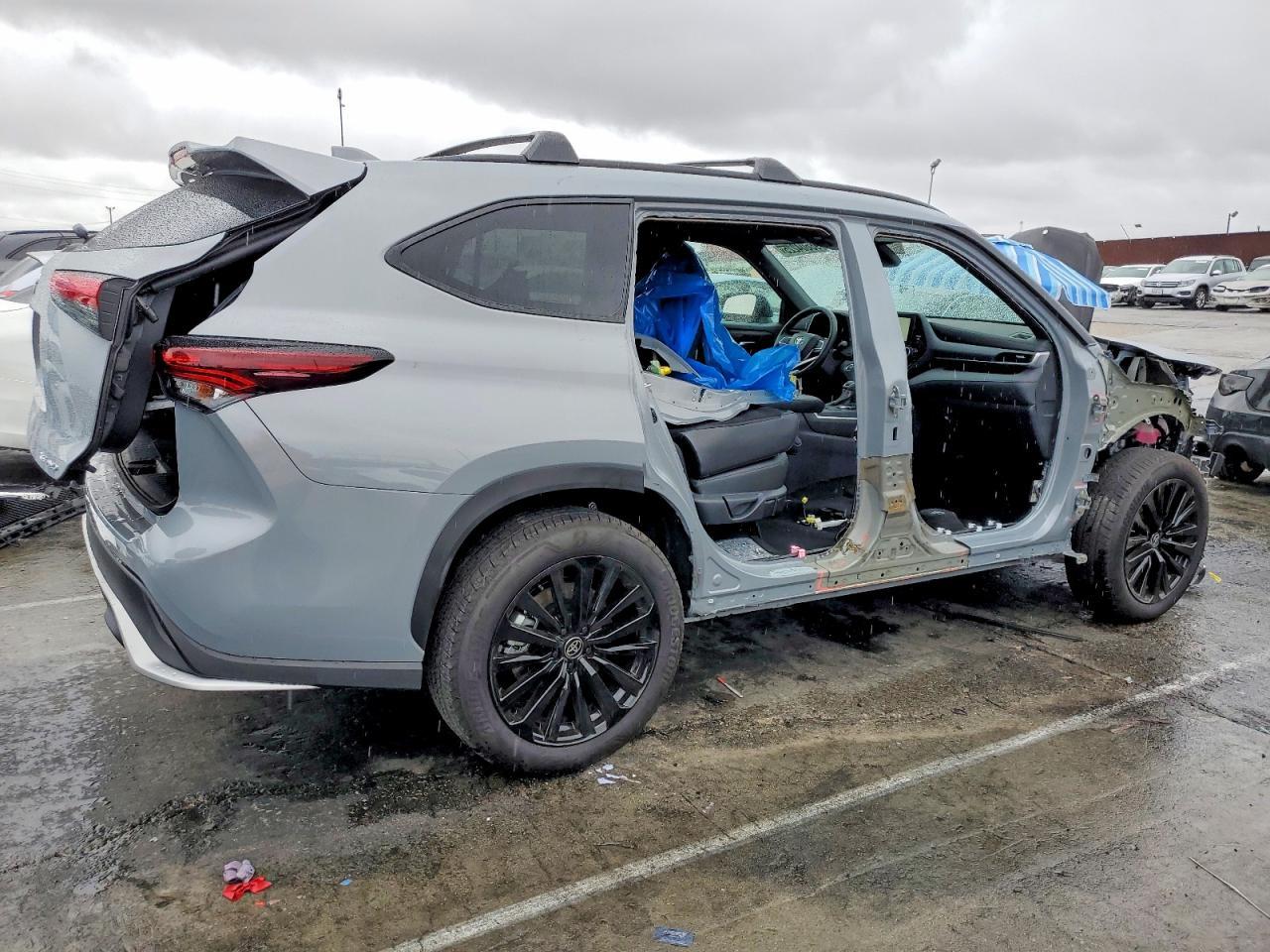 2025 TOYOTA HIGHLANDER