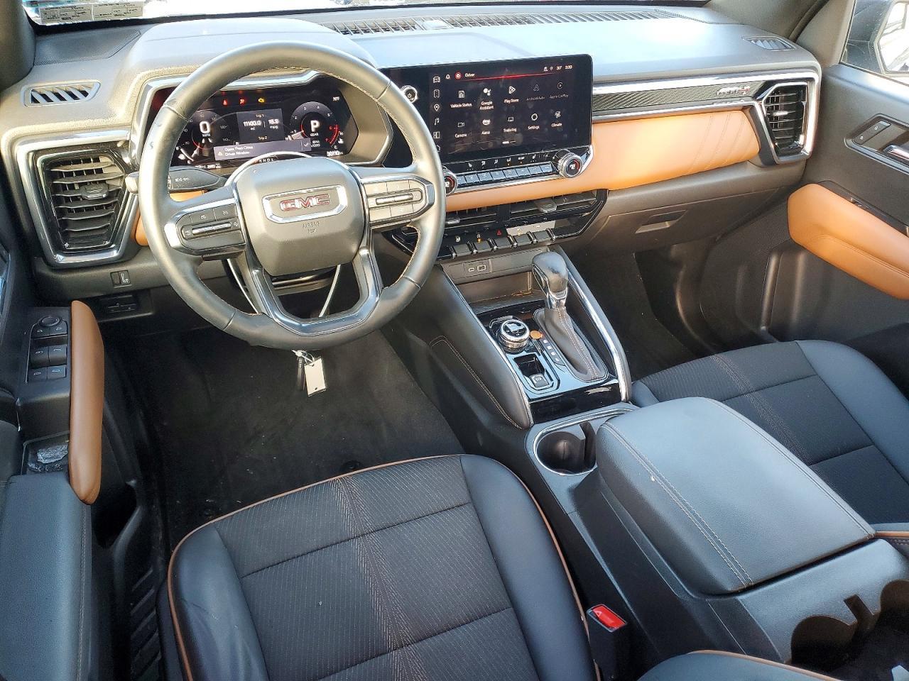2024 GMC CANYON