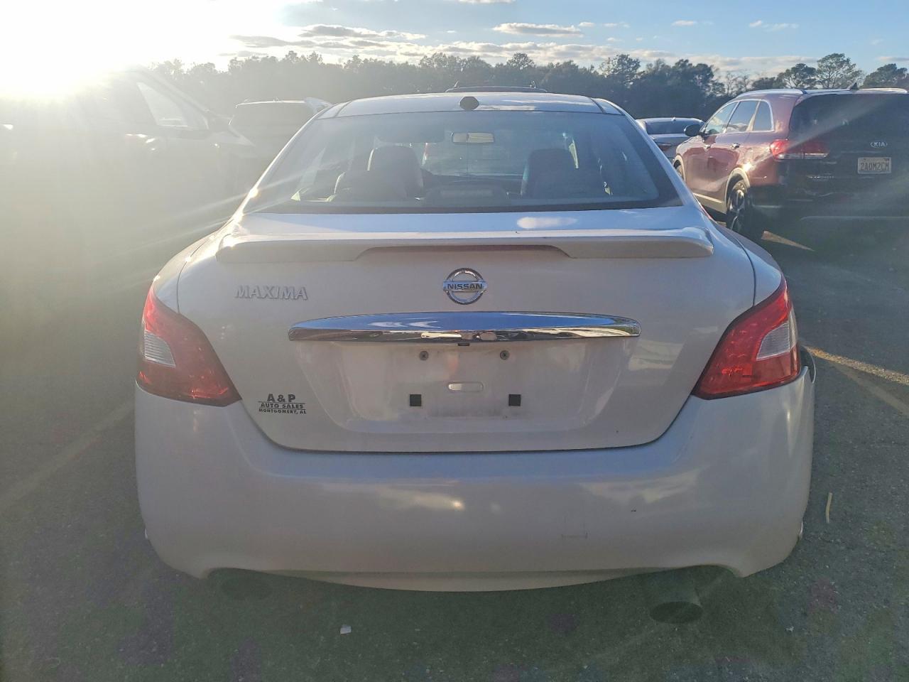 2010 NISSAN Maxima