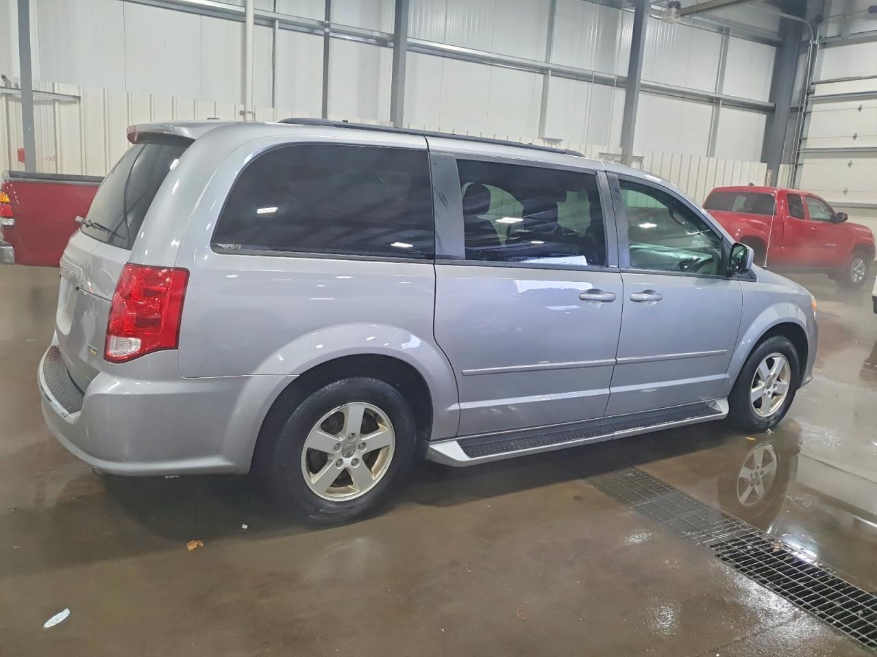 2013 DODGE GRAND CARAVAN