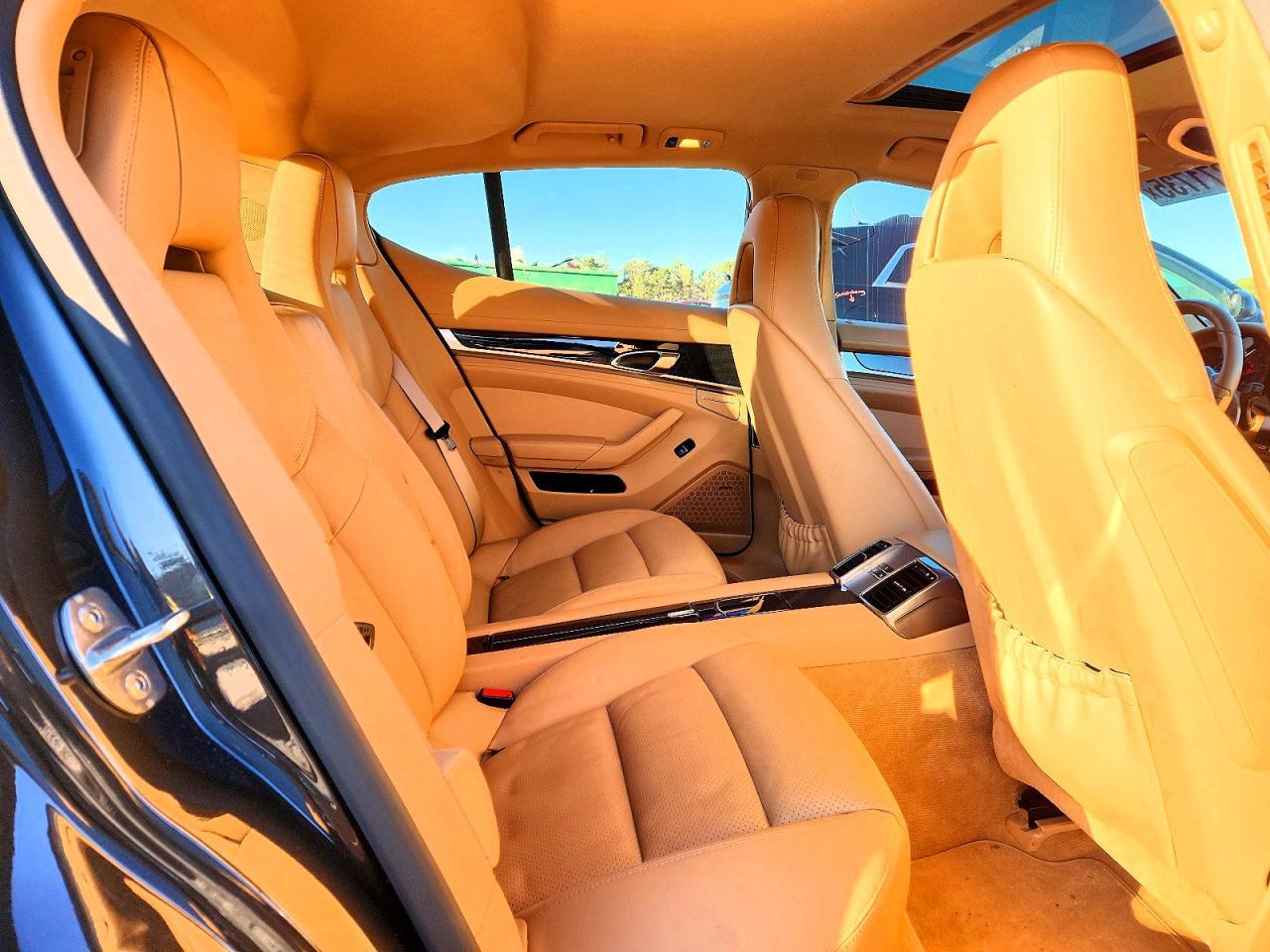 2014 PORSCHE Panamera