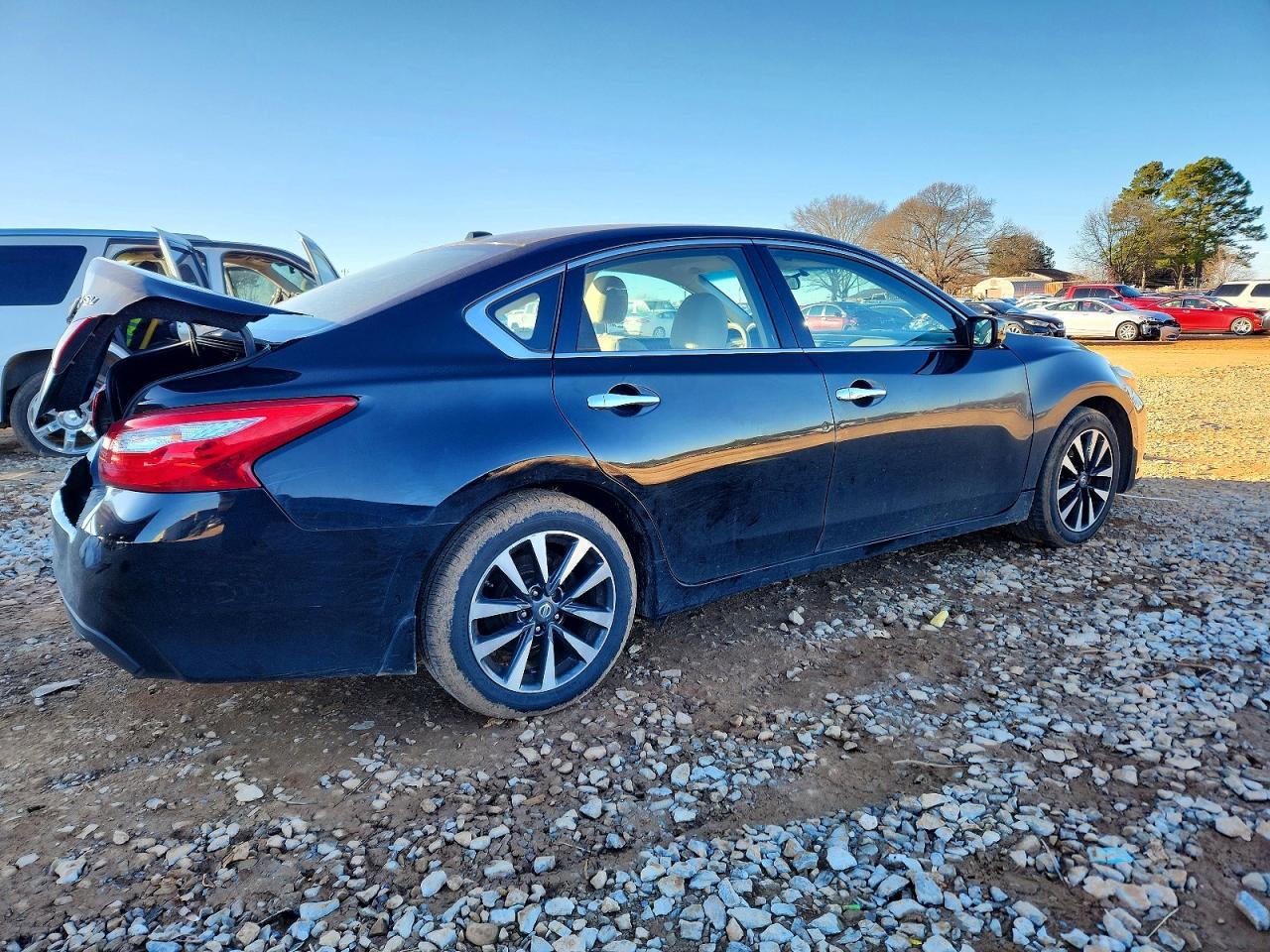 2017 NISSAN ALTIMA