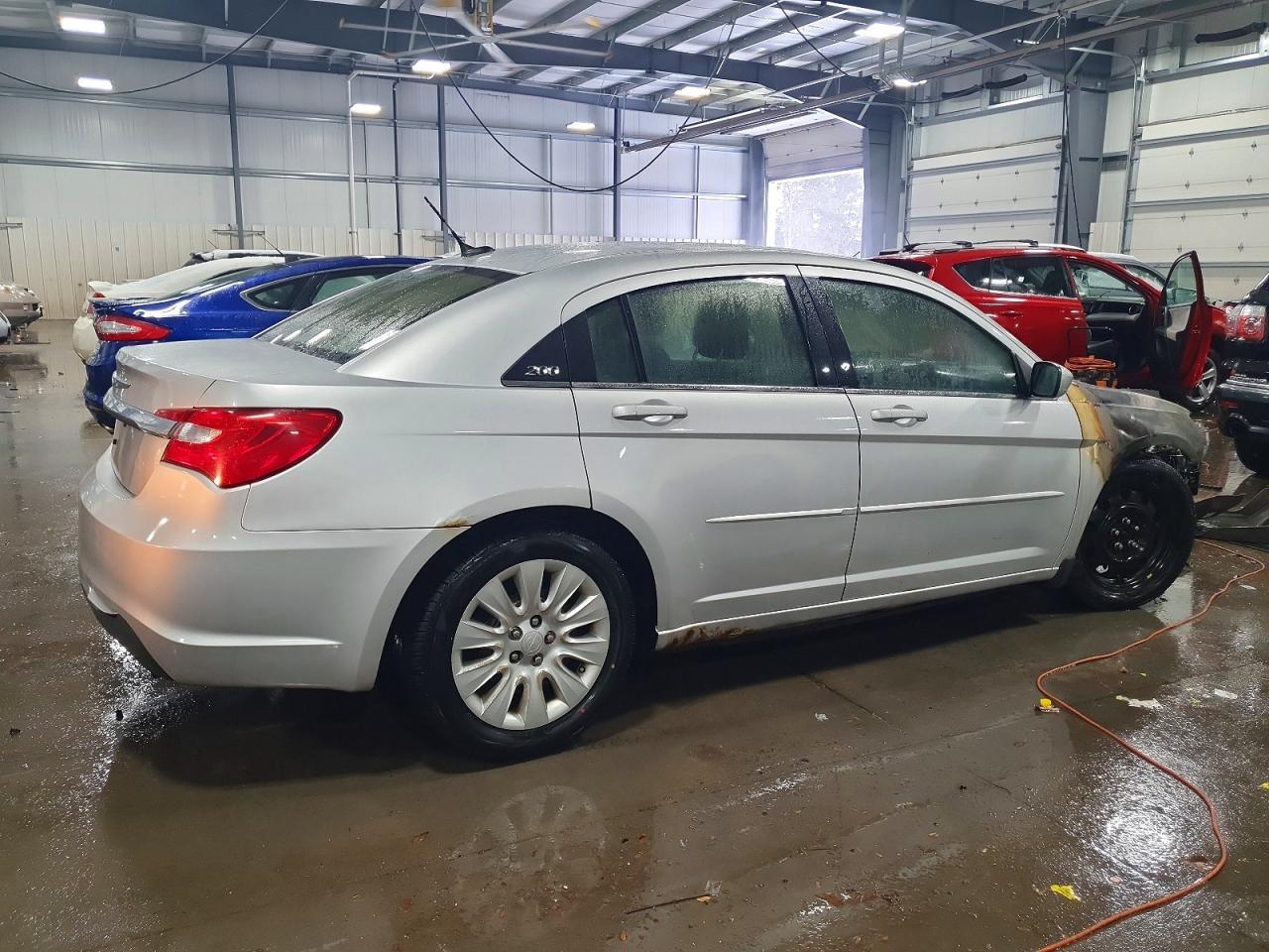 2011 CHRYSLER 200