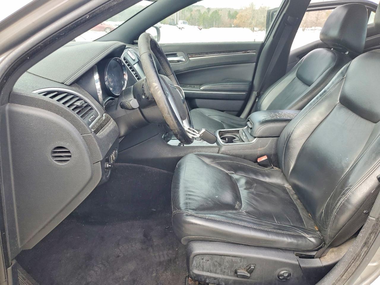 2011 CHRYSLER 300