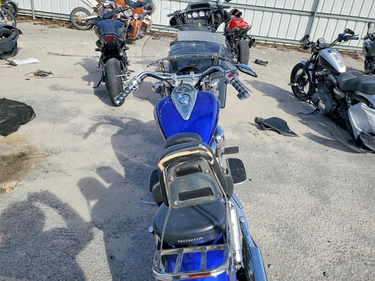 2006 HONDA Vtx1300