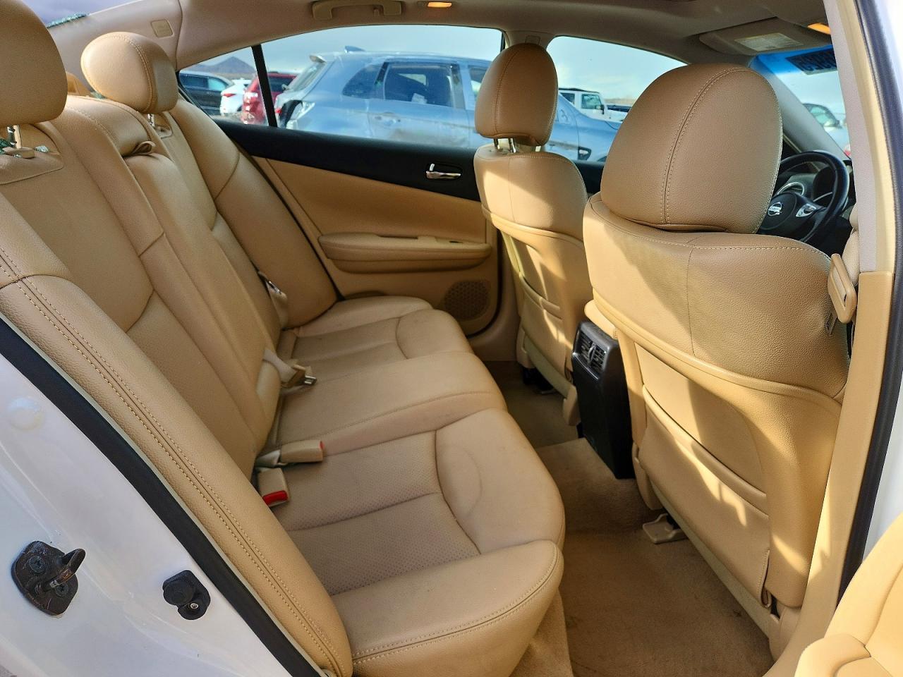 2010 NISSAN Maxima