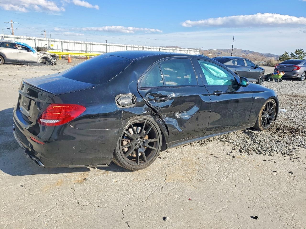 2017 MERCEDES-BENZ E-Class