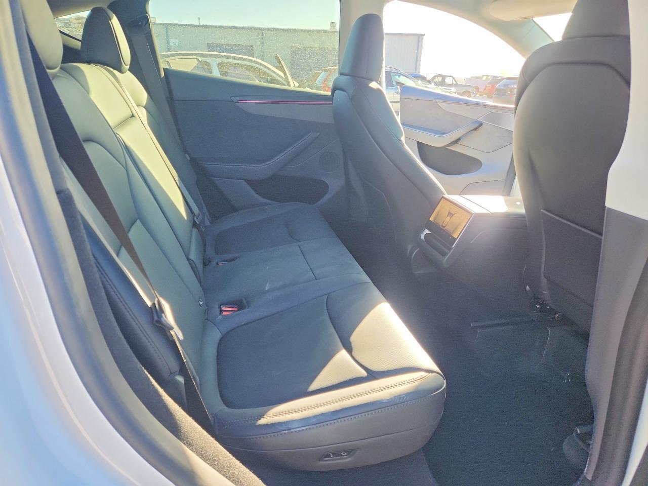 2026 TESLA MODEL Y