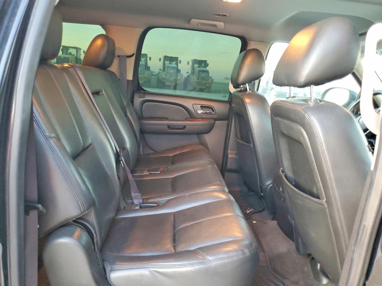 2012 CHEVROLET Suburban