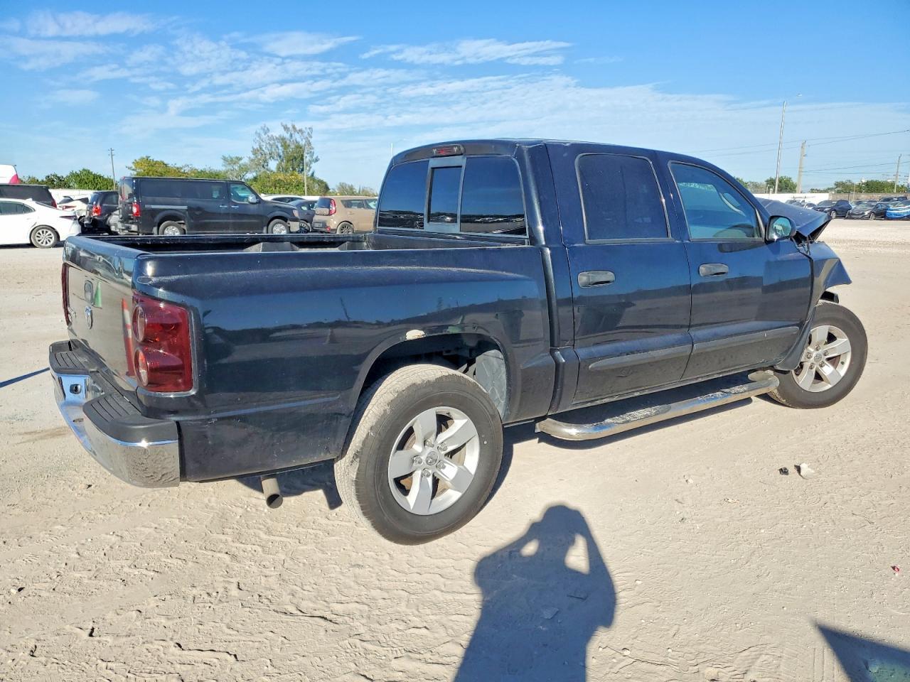 2006 DODGE Dakota
