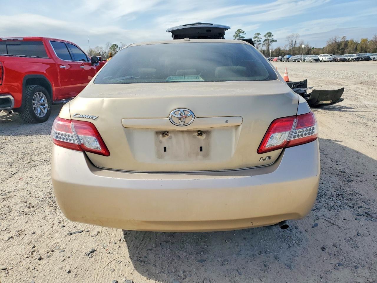2011 TOYOTA CAMRY