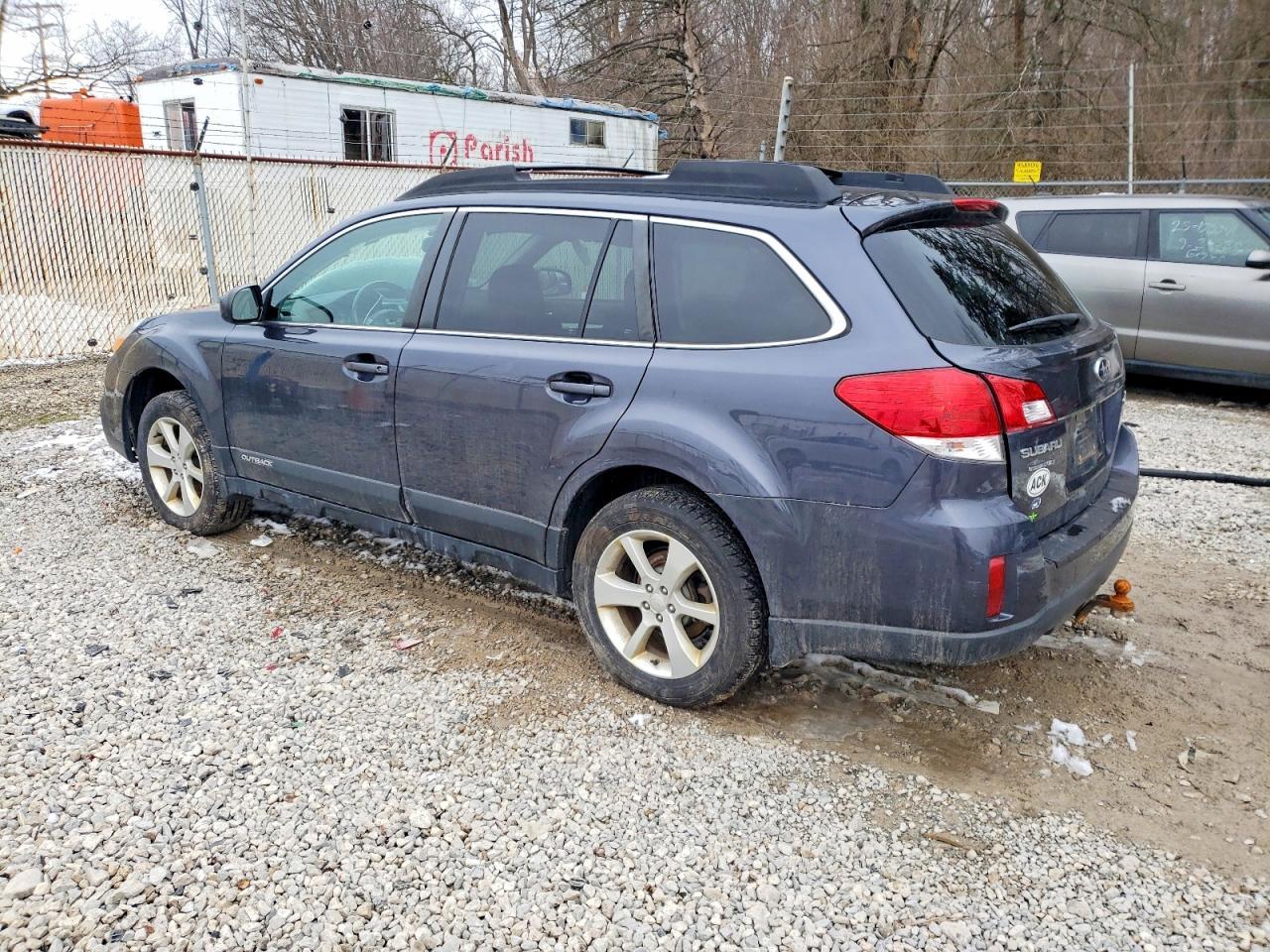 2013 SUBARU Outback