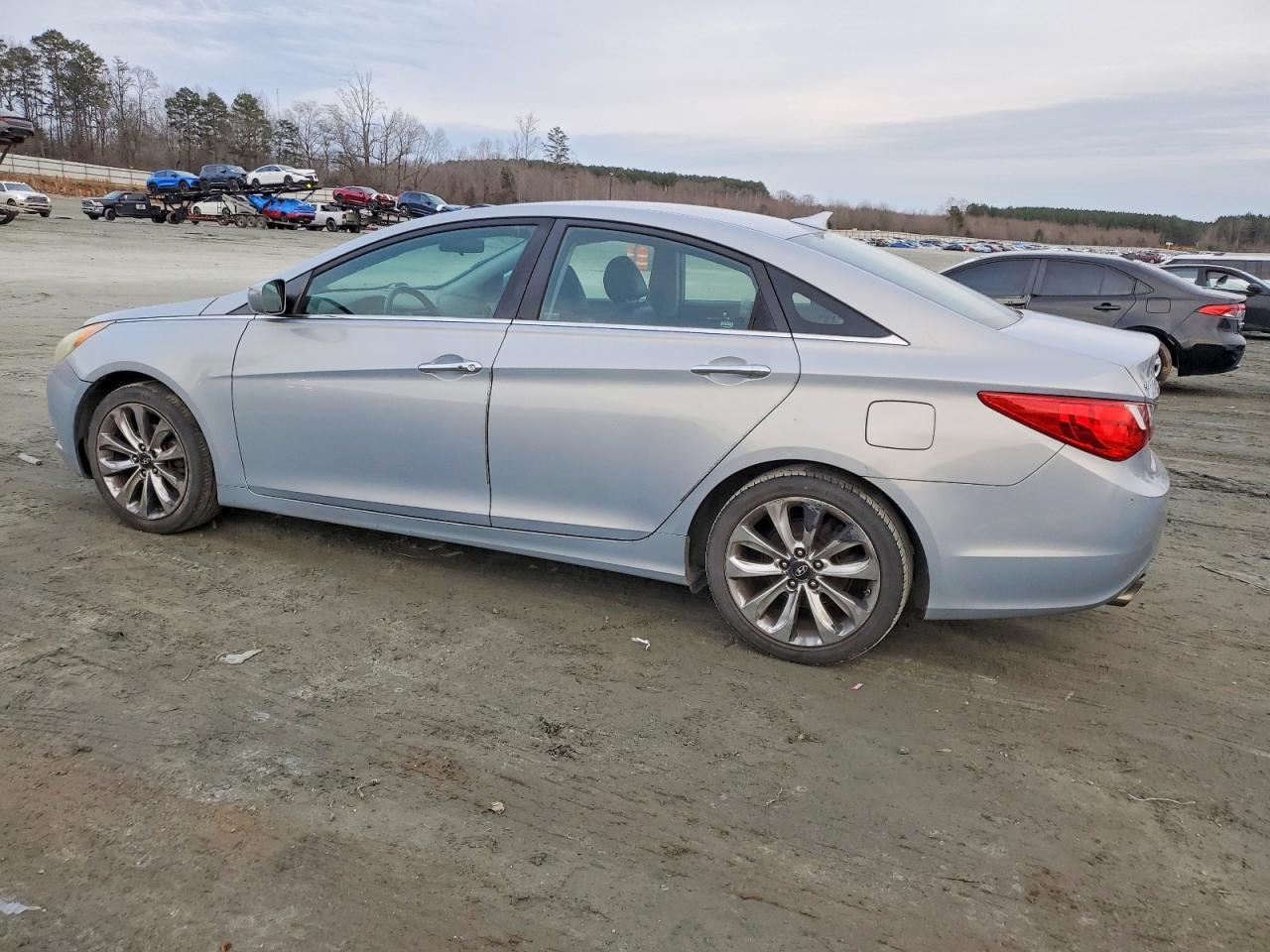 2011 HYUNDAI SONATA