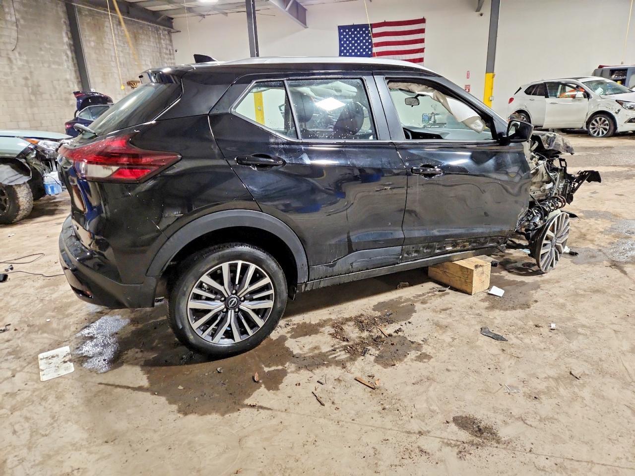 2024 NISSAN KICKS