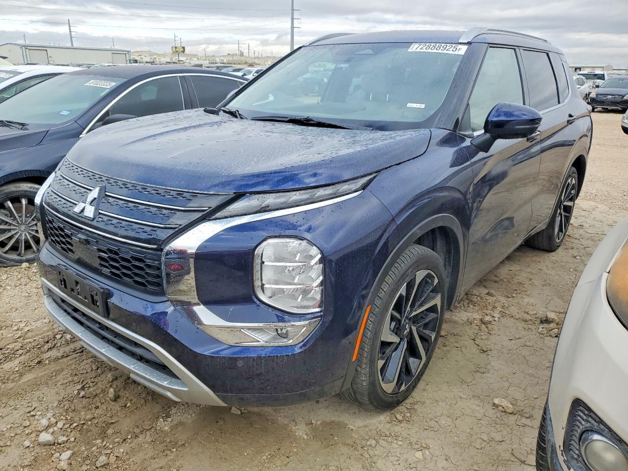 2023 MITSUBISHI outlander