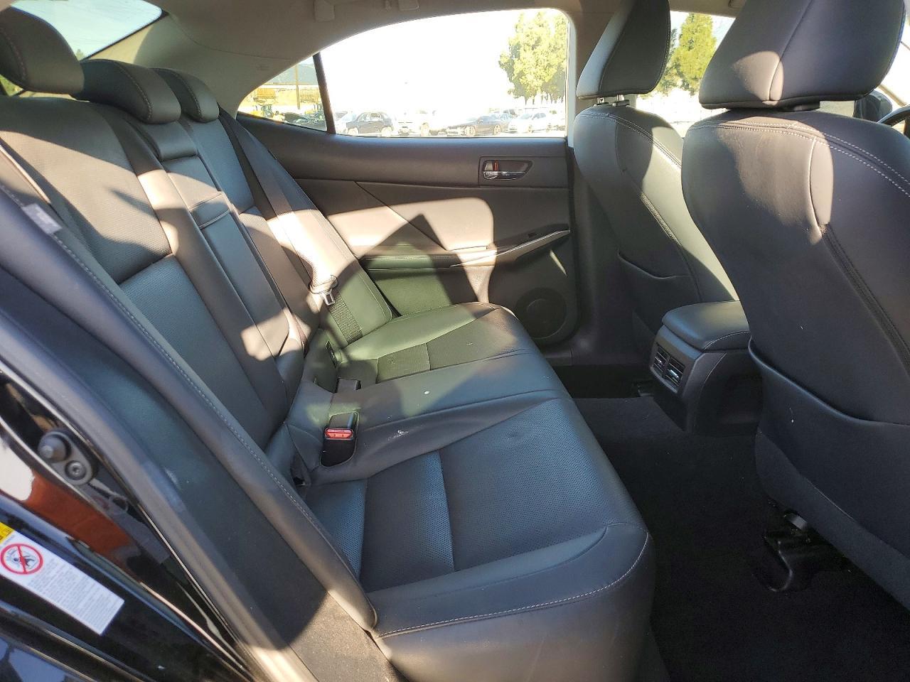 2015 LEXUS IS 250