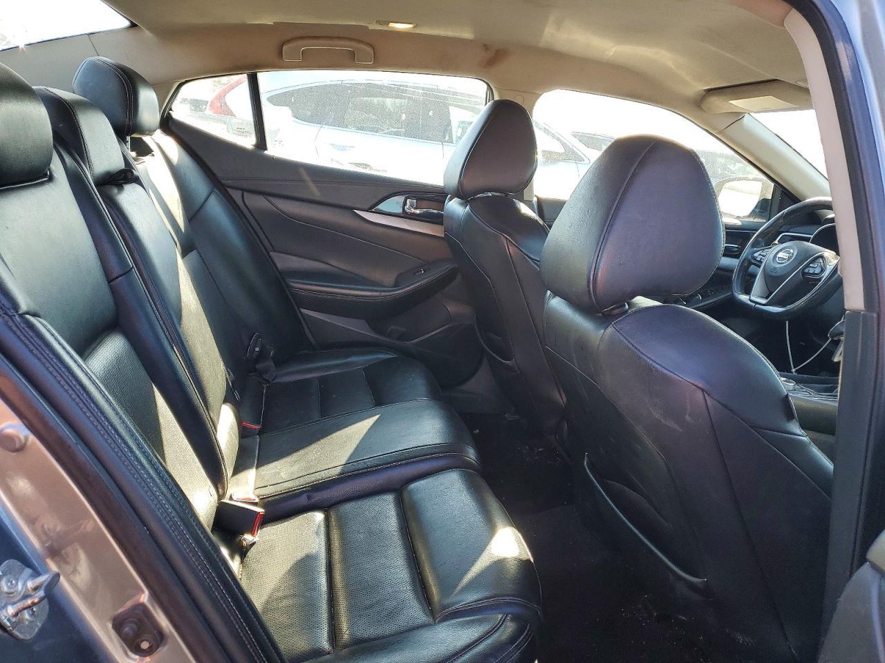 2018 NISSAN Maxima