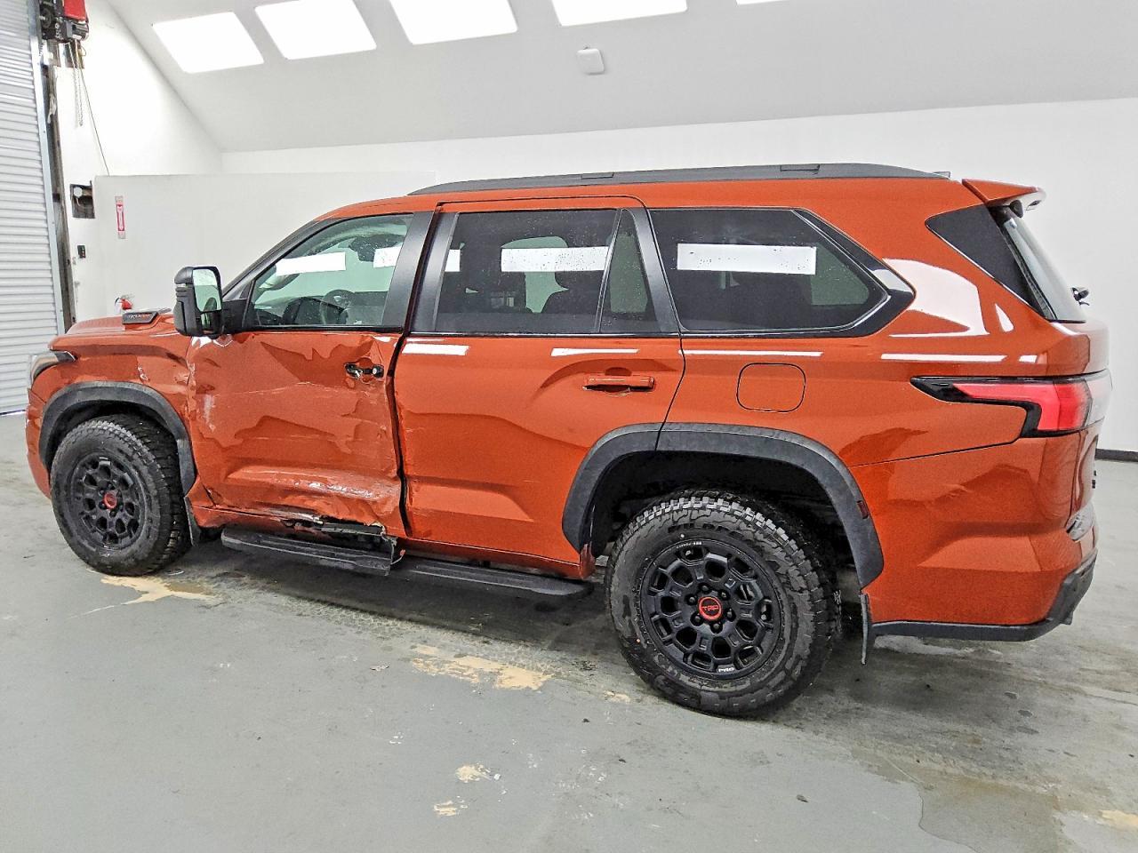 2024 TOYOTA Sequoia